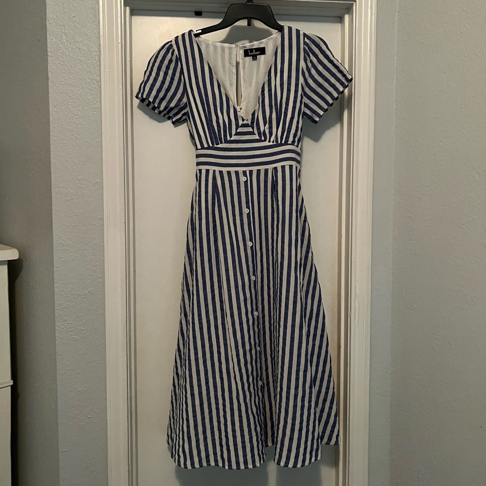 Lulu’s striped midi dress